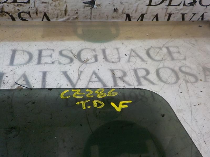 Recambio de cristal puerta trasero derecho para peugeot 308 1.2 12v e-thp referencia OEM IAM 9677868680  