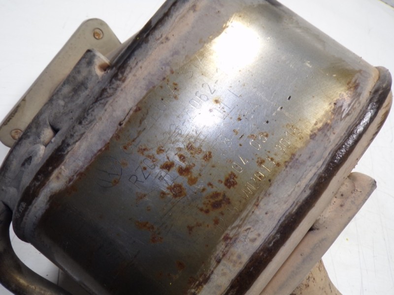 Recambio de catalizador para volkswagen touareg (7la) tdi r5 referencia OEM IAM 7L6254400TX 7L5131701L 2238062101