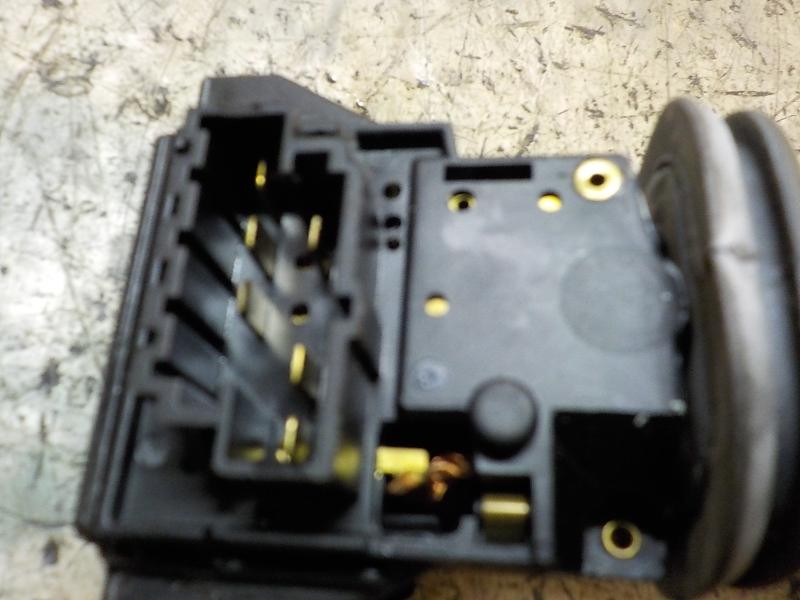 Recambio de mando limpia para volvo c70 coupe 2.4 turbo cat referencia OEM IAM 9162452  