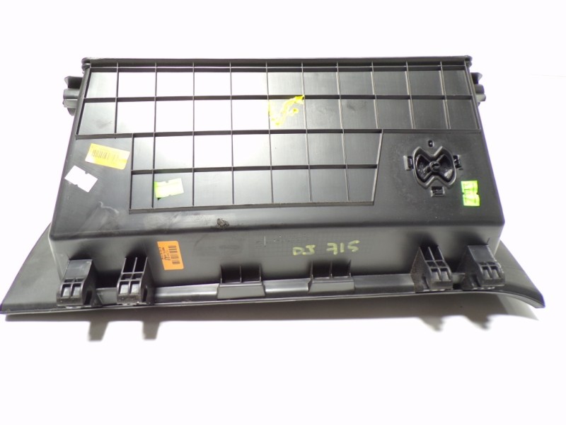 Recambio de guantera para hyundai i20 1.2 cat referencia OEM IAM 84510C8100TRY 84510C8000 