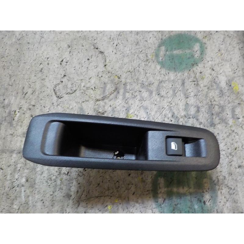 Recambio de mando elevalunas trasero izquierdo para peugeot 308 1.2 12v e-thp referencia OEM IAM 96762292ZD  