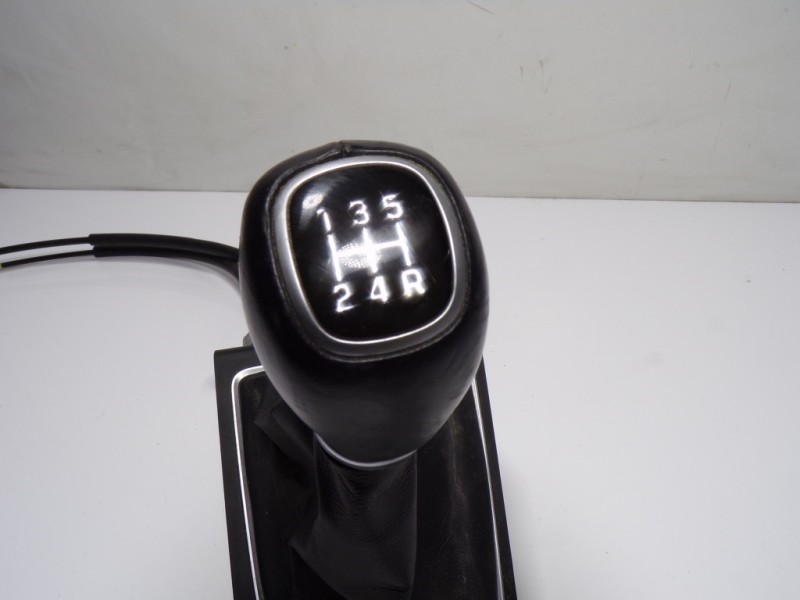 Recambio de palanca cambio para hyundai i20 1.2 cat referencia OEM IAM 43700C8310 C81006A08 C81006A08
