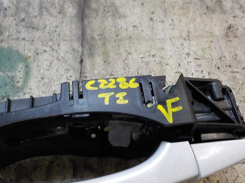 Recambio de maneta exterior trasera izquierda para peugeot 308 1.2 12v e-thp referencia OEM IAM 1609240780  