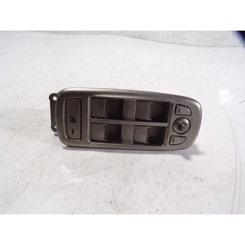 Recambio de mando elevalunas delantero izquierdo para jaguar xf 2.7 v6 diesel cat referencia OEM IAM  8X2314540AE 