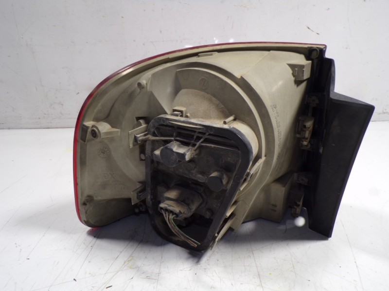 Recambio de piloto trasero derecho para volkswagen touareg (7la) tdi r5 referencia OEM IAM 7L6945096P 7L6945096K 