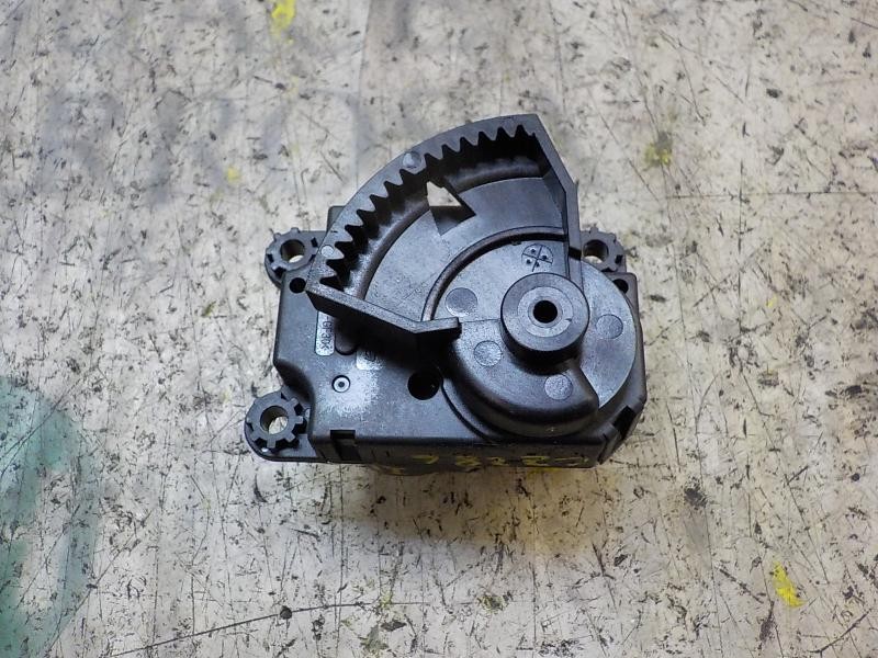 Recambio de motor electrico para peugeot 308 1.2 12v e-thp referencia OEM IAM 1610496880 Z5510001 