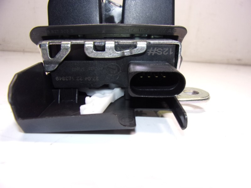 Recambio de cerradura maletero / porton para volkswagen taigo 1.0 tsi referencia OEM IAM 2G6827517A 2Q6827505B 