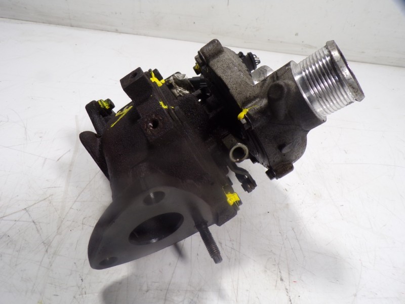 Recambio de turbocompresor para land rover range rover sport hse referencia OEM IAM LR029915 AX2Q6K682CB 