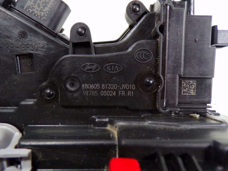 Recambio de cerradura puerta delantera derecha para hyundai kona 1.6 crdi cat referencia OEM IAM 81320J9010 81320J9010 