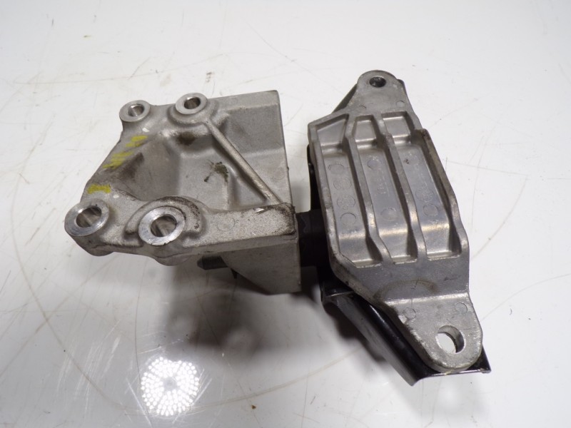 Recambio de soporte motor izquierdo para hyundai i20 1.2 cat referencia OEM IAM 21830C7000 21830C7000 