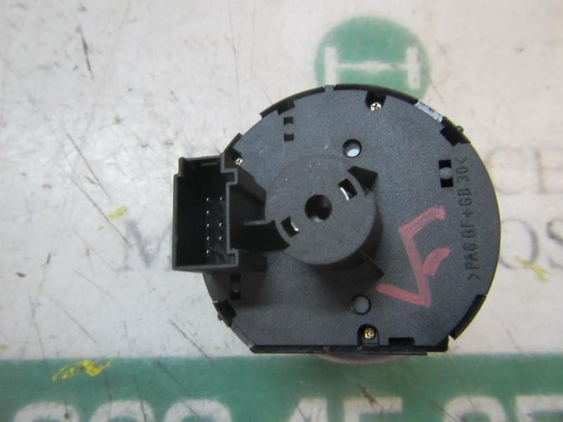 Recambio de mando luces para volkswagen golf v berlina (1k1) 1.9 tdi referencia OEM IAM   