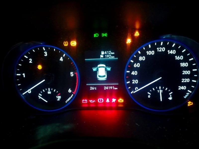 Recambio de cuadro instrumentos para hyundai kona 1.6 crdi cat referencia OEM IAM 94013J9680 94013J9680 