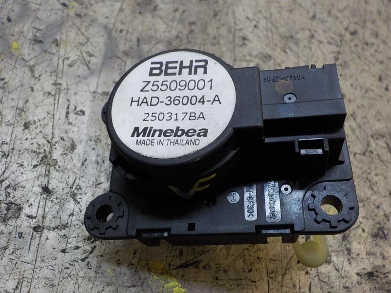 Recambio de motor electrico para peugeot 308 1.2 12v e-thp referencia OEM IAM 6479E1 Z5509001 