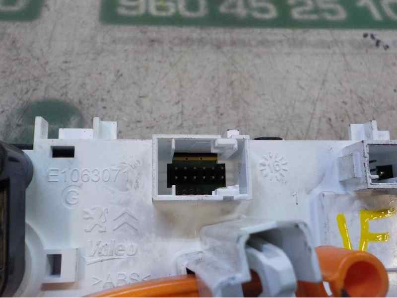 Recambio de mando calefaccion / aire acondicionado para peugeot 208 1.6 blue-hdi fap referencia OEM IAM   