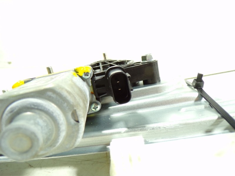 Recambio de elevalunas trasero derecho para hyundai kona 1.6 crdi cat referencia OEM IAM 83404J9000 82450J9000 