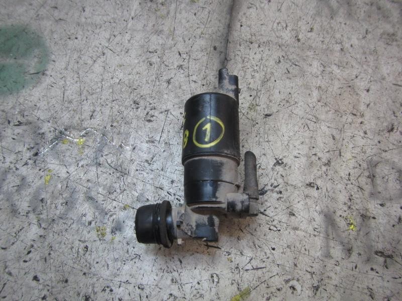 Recambio de bomba limpia para peugeot 107 trendy referencia OEM IAM   