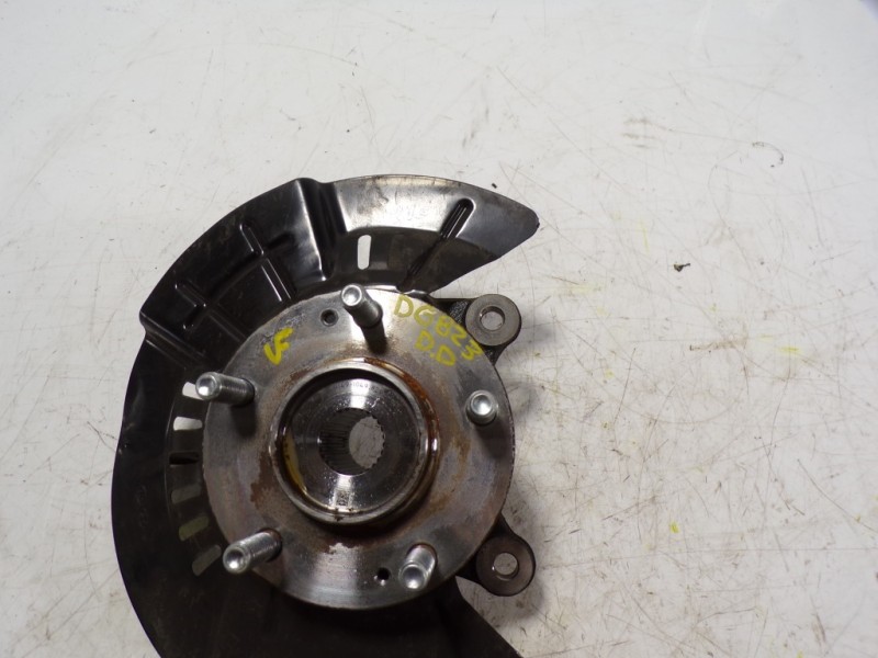 Recambio de mangueta delantera derecha para hyundai kona 1.6 crdi cat referencia OEM IAM 51716J9000  