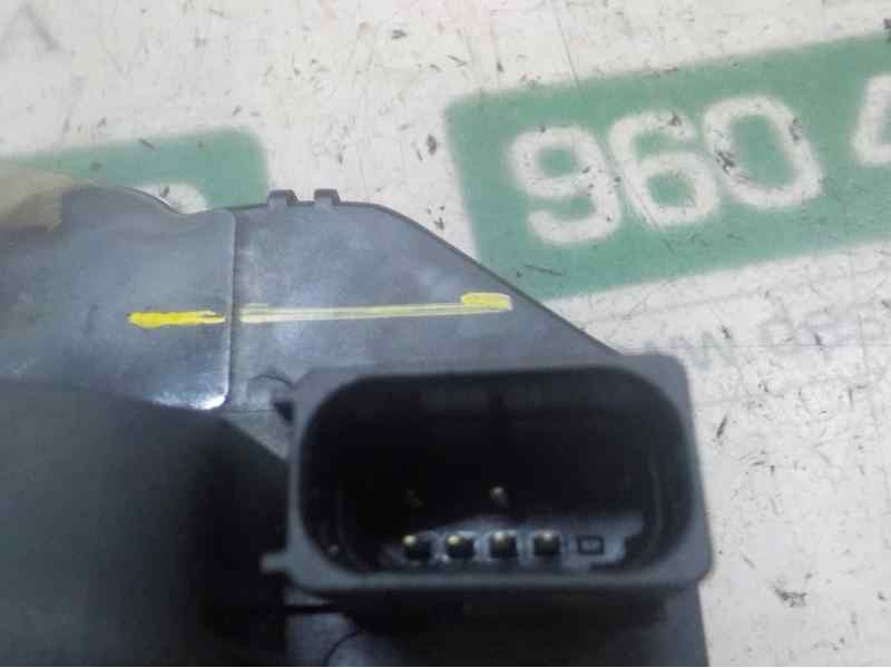 Recambio de cerradura puerta delantera derecha para opel insignia berlina cosmo referencia OEM IAM   