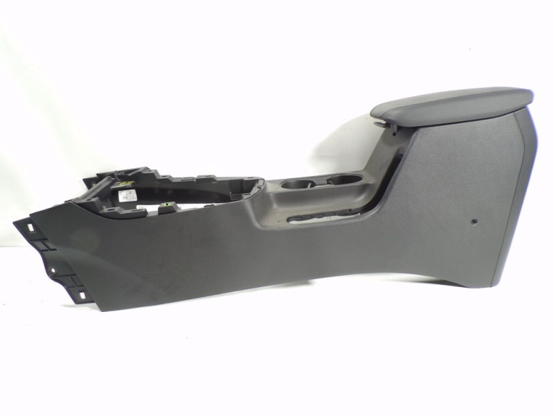 Recambio de apoyabrazos central para kia xceed 1.4 tgdi cat referencia OEM IAM 84660J7000WK  