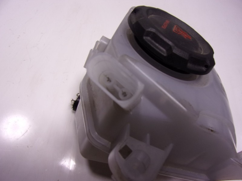 Recambio de deposito expansion para volkswagen taigo 1.0 tsi referencia OEM IAM 2Q0121407D  