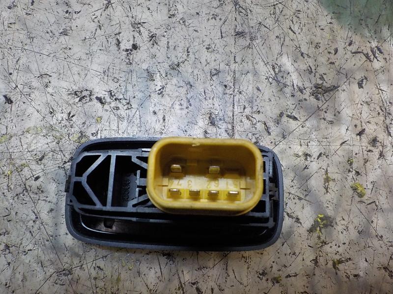 Recambio de mando elevalunas delantero derecho para ford fiesta (cb1) 1.4 tdci cat referencia OEM IAM 1823466  