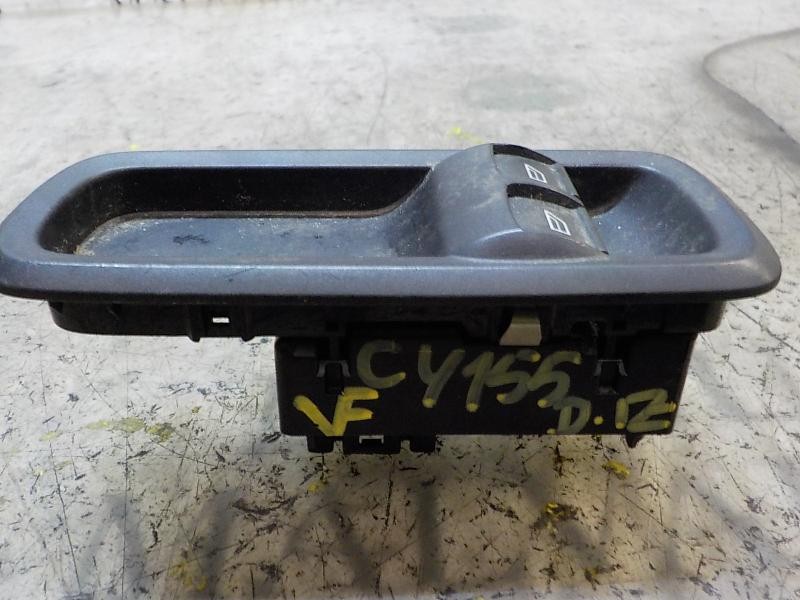 Recambio de mando elevalunas delantero izquierdo para ford fiesta (cb1) 1.4 tdci cat referencia OEM IAM 1547736  
