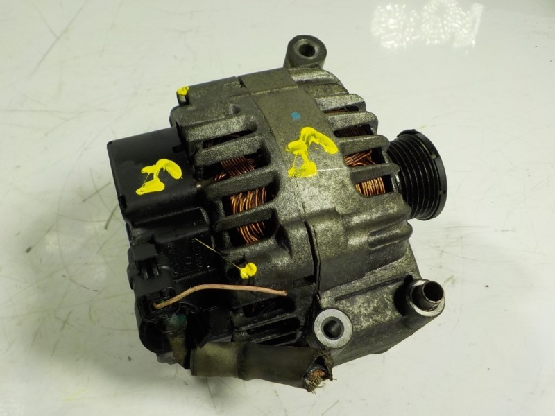 Recambio de alternador para peugeot 207 cc sport referencia OEM IAM  V757651380 