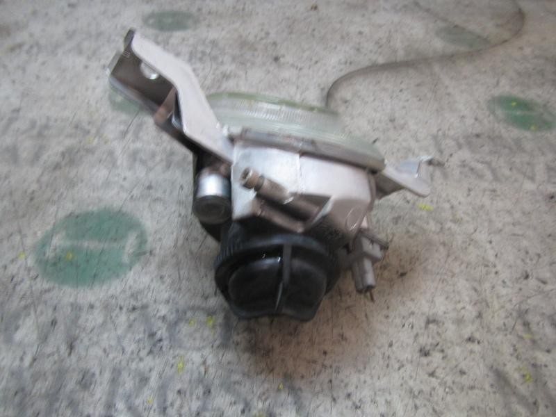 Recambio de faro antiniebla izquierdo para peugeot 206 berlina 1.4 hdi referencia OEM IAM   