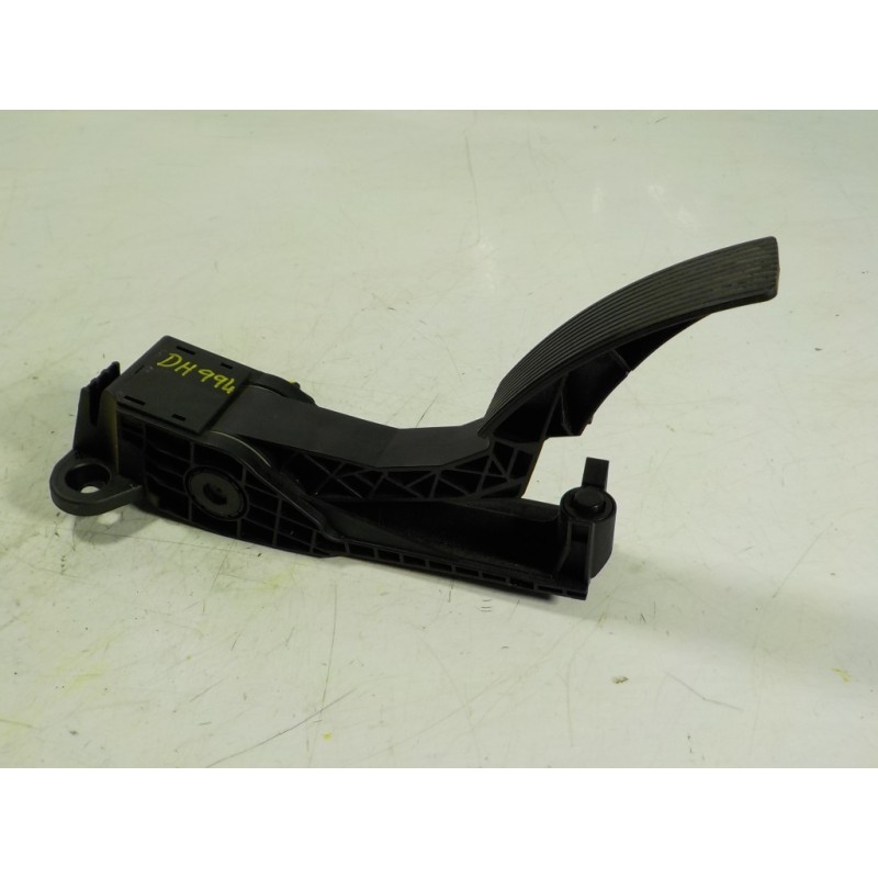 Recambio de potenciometro pedal para mercedes-benz clase m (w164) 3.0 cdi cat referencia OEM IAM A1643000004 A1643000004 