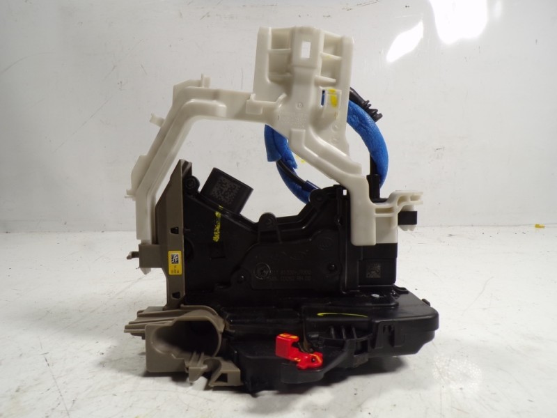 Recambio de cerradura puerta delantera derecha para kia xceed 1.4 tgdi cat referencia OEM IAM 81320J7000 81320J7000 