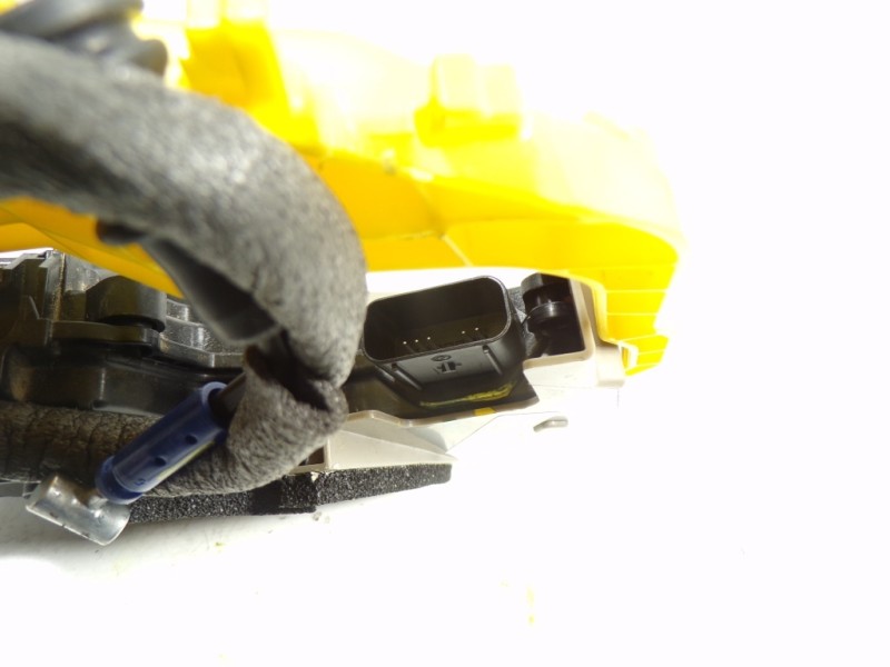 Recambio de cerradura puerta trasera derecha para kia xceed 1.4 tgdi cat referencia OEM IAM 81420J7300 81420J7300 