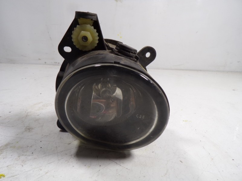 Recambio de faro antiniebla derecho para mini mini (r50,r53) 1.6 16v cat referencia OEM IAM 63176925050 69250509 0305060002