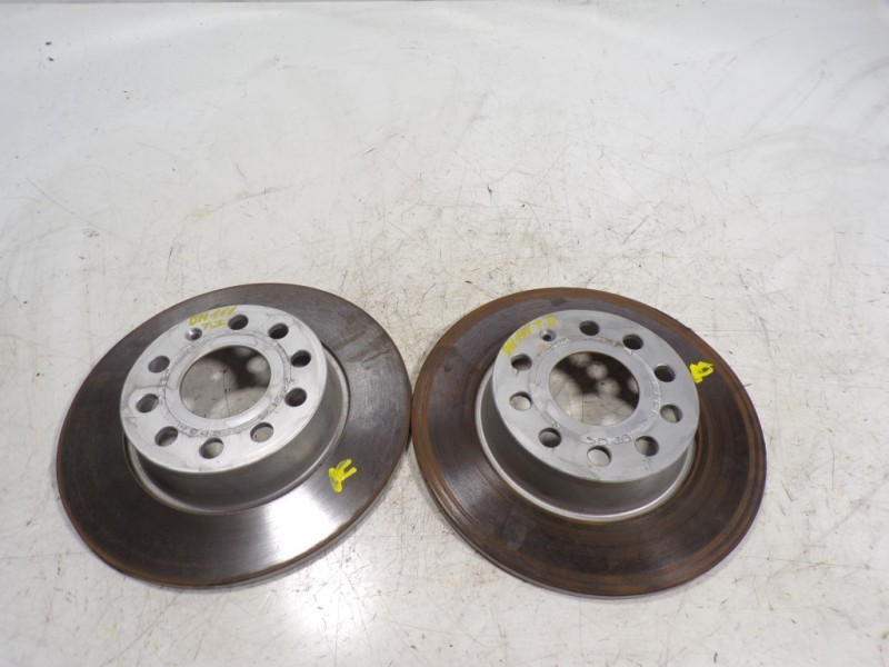 Recambio de disco freno trasero para volkswagen touran (5t1) advance bmt referencia OEM IAM 5Q0615601D  