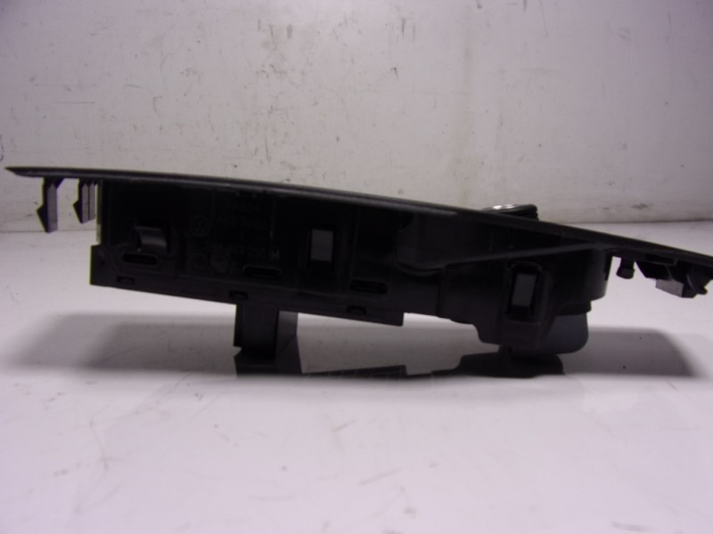 Recambio de mando elevalunas delantero izquierdo para volkswagen taigo 1.0 tsi referencia OEM IAM 5G0959857EWZU 5G0959857E 3G095