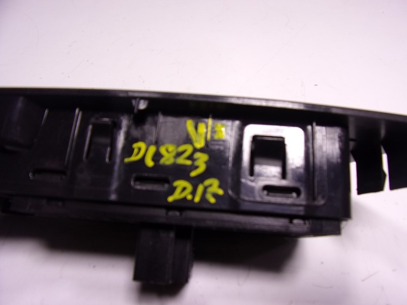 Recambio de mando elevalunas delantero izquierdo para volkswagen taigo 1.0 tsi referencia OEM IAM 5G0959857EWZU 5G0959857E 3G095