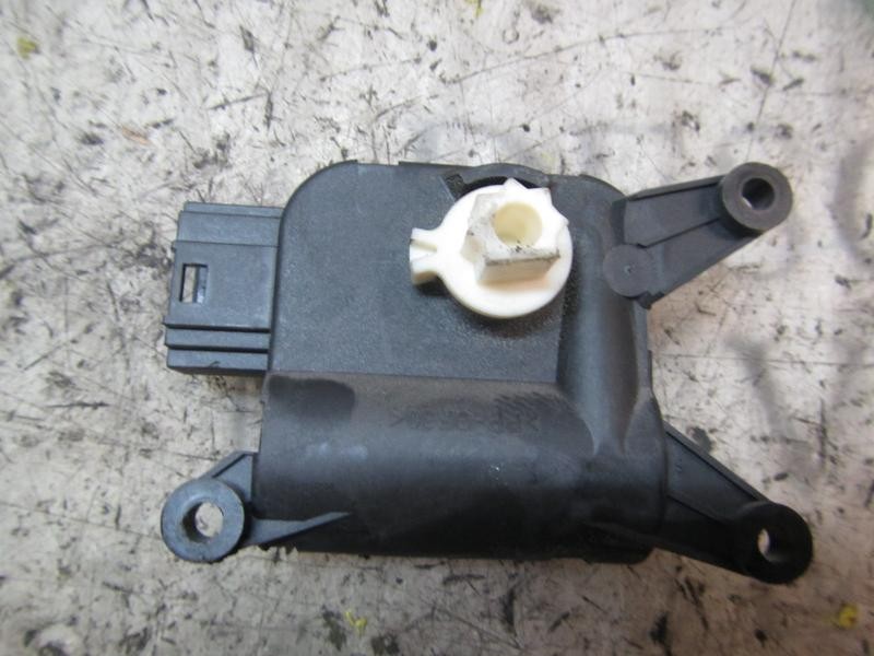 Recambio de motor apertura trampillas climatizador para volkswagen touran (1t1) advance referencia OEM IAM 1K0907511 0132801345 