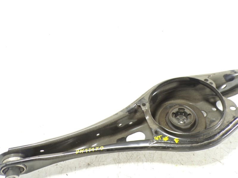 Recambio de brazo suspension inferior trasero derecho para volkswagen touran (5t1) advance bmt referencia OEM IAM 5QA505311D  