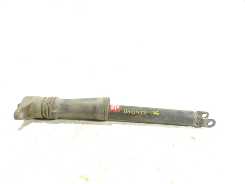 Recambio de amortiguador trasero derecho para hyundai i30 1.6 crdi cat referencia OEM IAM 553112L200 349084 