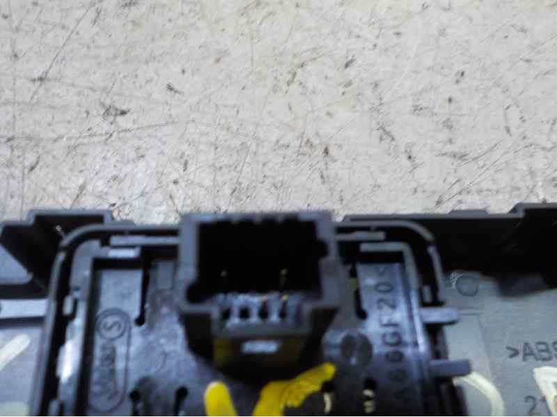 Recambio de mando elevalunas delantero derecho para renault megane iv berlina 5p 1.3 tce referencia OEM IAM   