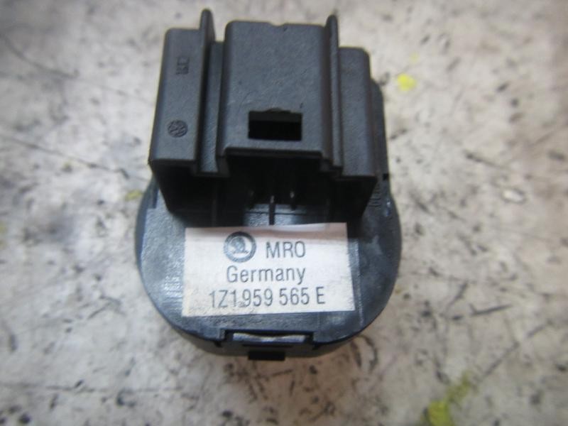 Recambio de mando retrovisor para skoda octavia berlina (1z3) active referencia OEM IAM 1Z1959565E9B9 1Z1959562E 