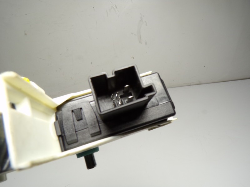 Recambio de motor elevalunas trasero izquierdo para audi a6 berlina (4f2) 3.0 tdi quattro referencia OEM IAM 4F0959801F 4F095980