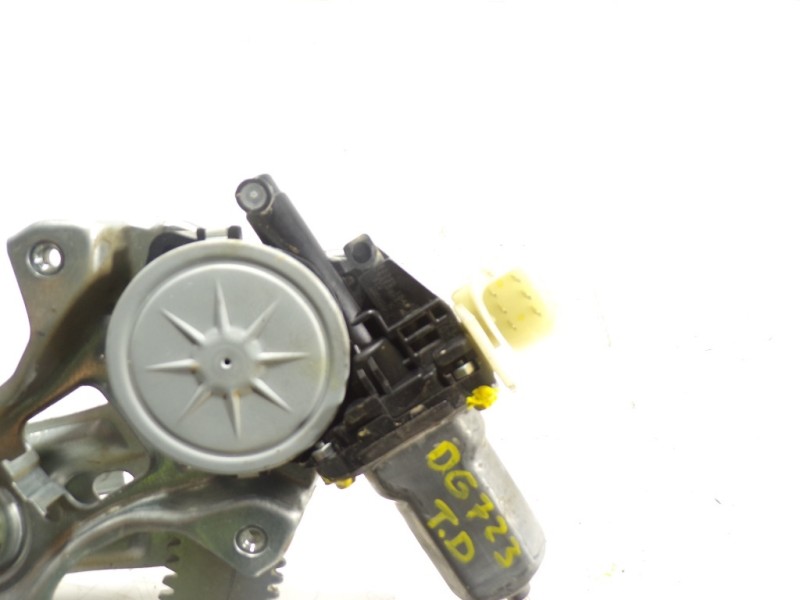 Recambio de elevalunas trasero derecho para nissan x-trail (t32) acenta 4x4 referencia OEM IAM 827206FR0A 827301BA0 2621004650