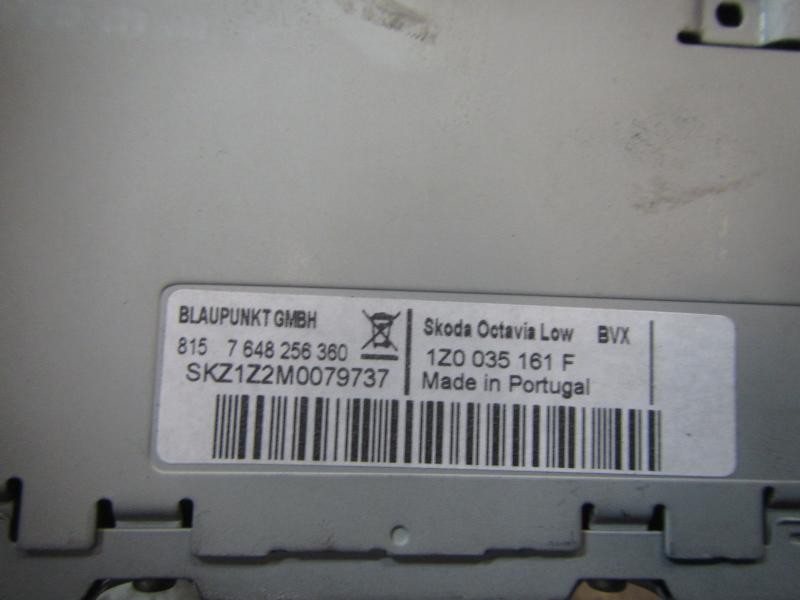 Recambio de sistema audio / radio cd para skoda octavia berlina (1z3) active referencia OEM IAM 1Z0035161M 1Z0035161F 