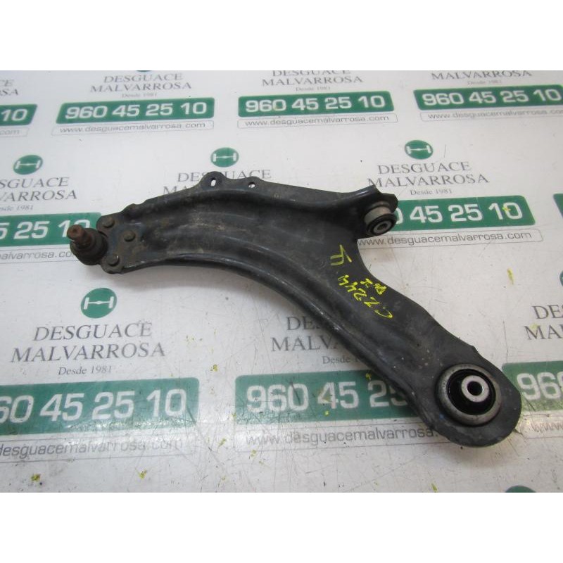 Recambio de brazo suspension inferior delantero izquierdo para renault kangoo 1.5 dci diesel referencia OEM IAM   