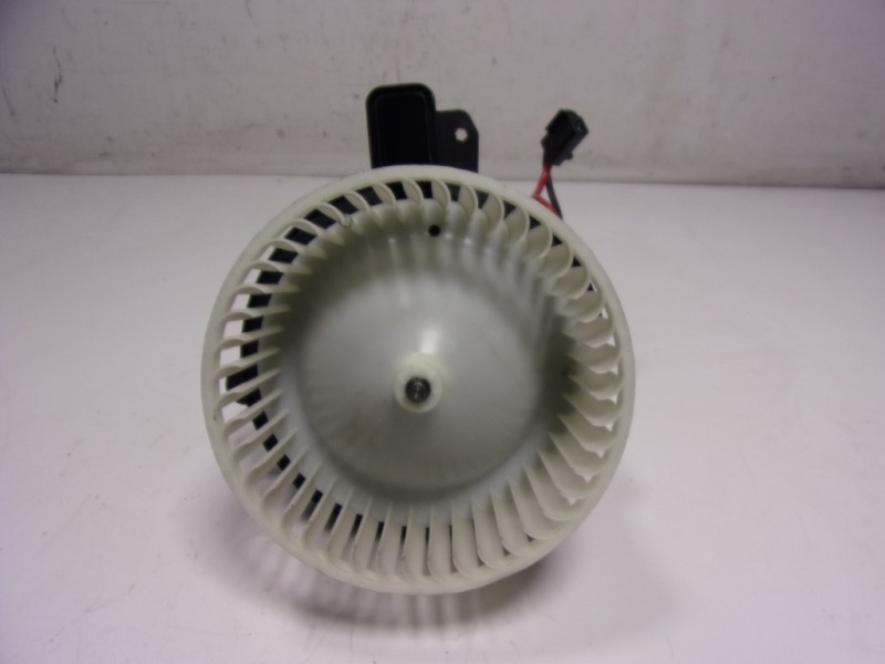 Recambio de motor calefaccion para volkswagen taigo 1.0 tsi referencia OEM IAM 2Q1820021 2Q1820021 