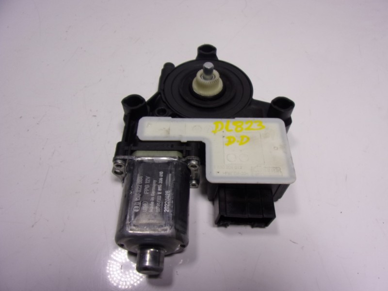 Recambio de motor elevalunas delantero derecho para volkswagen taigo 1.0 tsi referencia OEM IAM 2Q1959406E 2Q1959406 