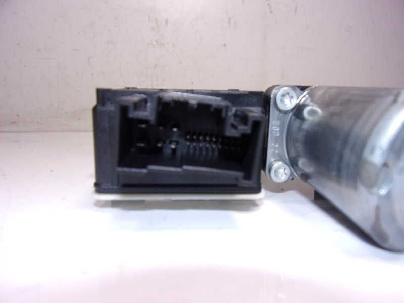 Recambio de motor elevalunas delantero derecho para volkswagen taigo 1.0 tsi referencia OEM IAM 2Q1959406E 2Q1959406 