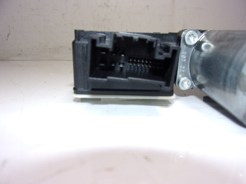 Recambio de motor elevalunas delantero derecho para volkswagen taigo 1.0 tsi referencia OEM IAM 2Q1959406E 2Q1959406 