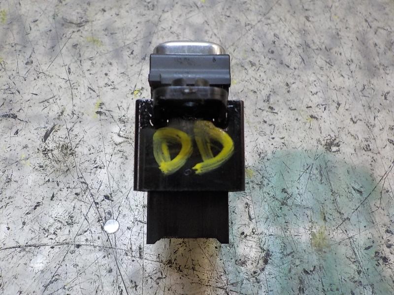 Recambio de mando elevalunas delantero derecho para kia carens ( ) 1.7 crdi cat referencia OEM IAM 93575A4030CA  