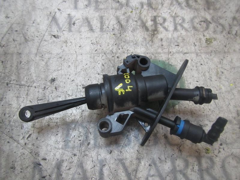 Recambio de bomba embrague para ford fiesta (cb1) ambiente referencia OEM IAM 1766725  